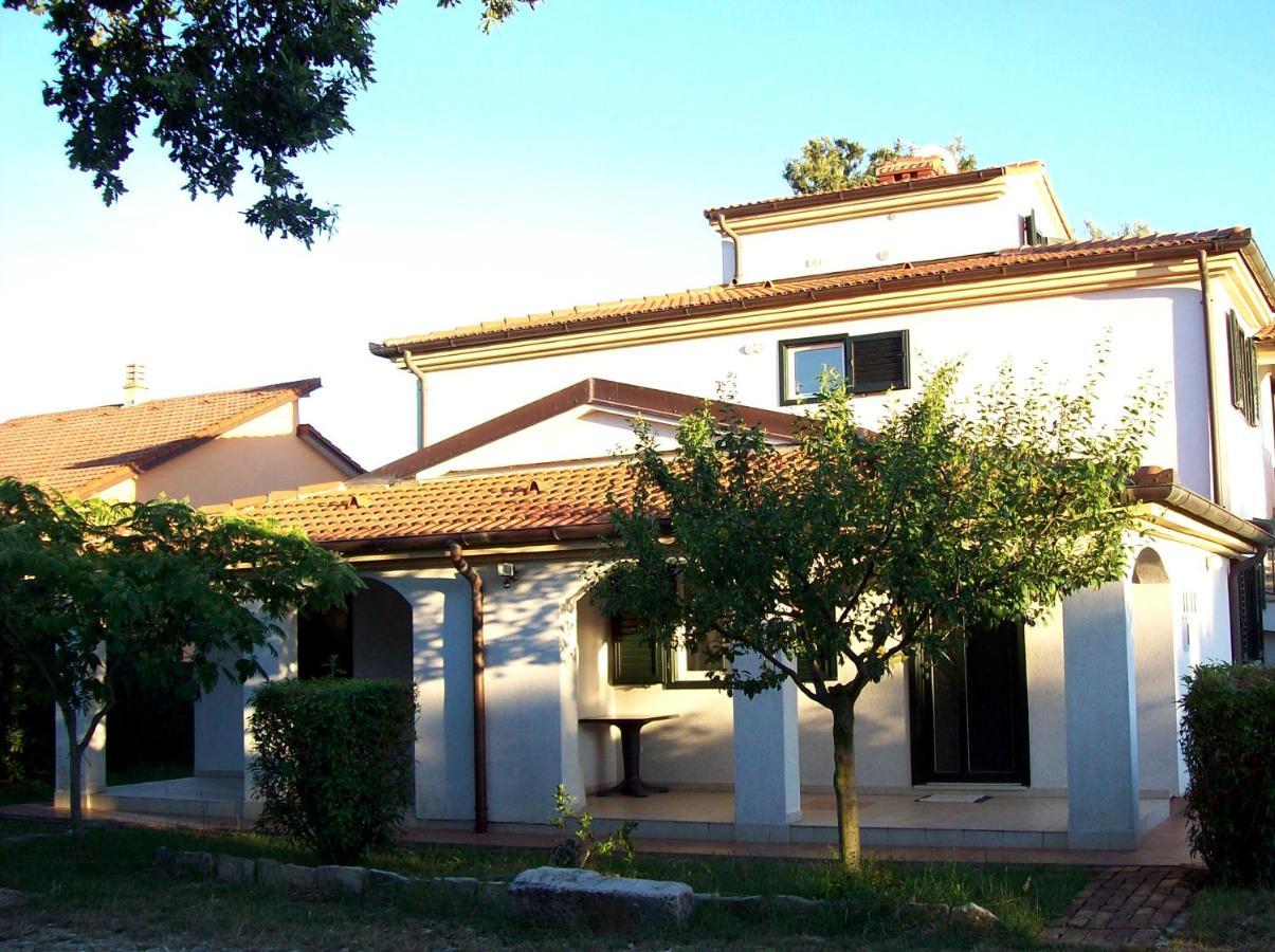 Apartman Dora Pula Ngoại thất bức ảnh