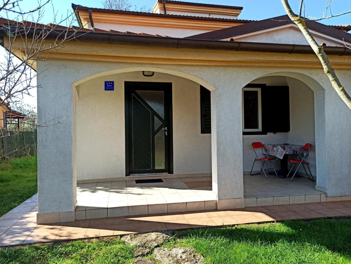 Apartman Dora Pula Ngoại thất bức ảnh