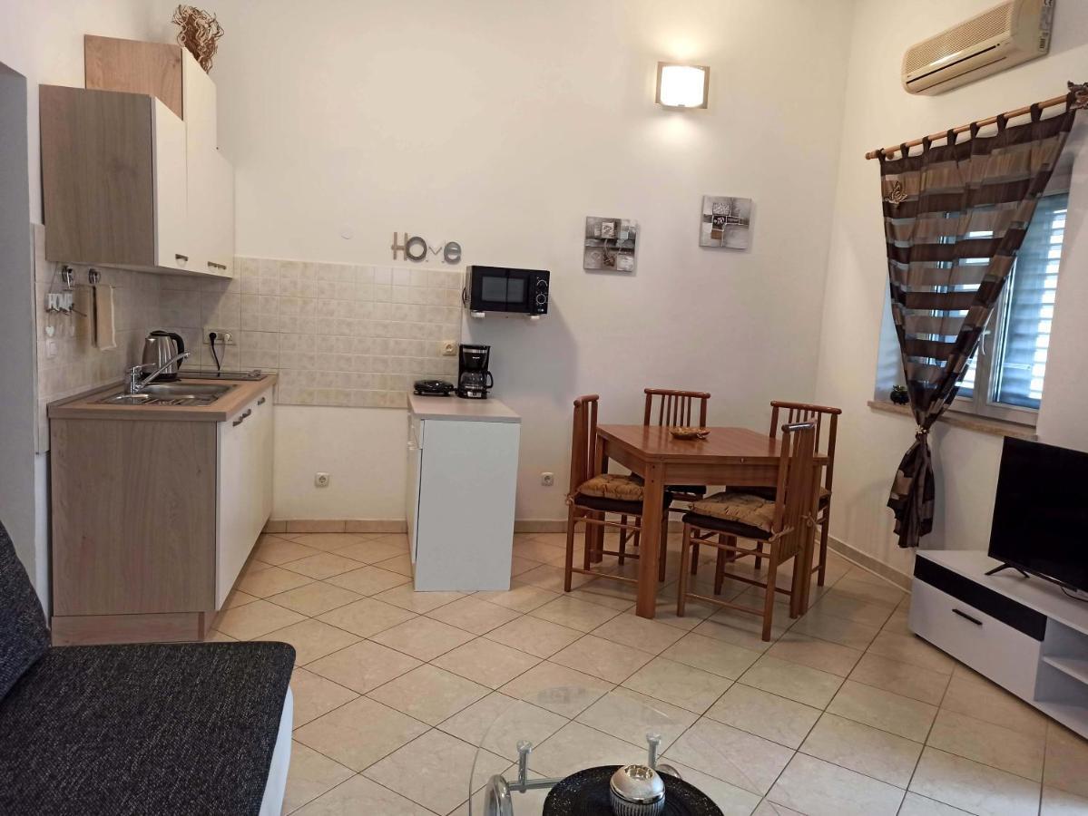 Apartman Dora Pula Ngoại thất bức ảnh