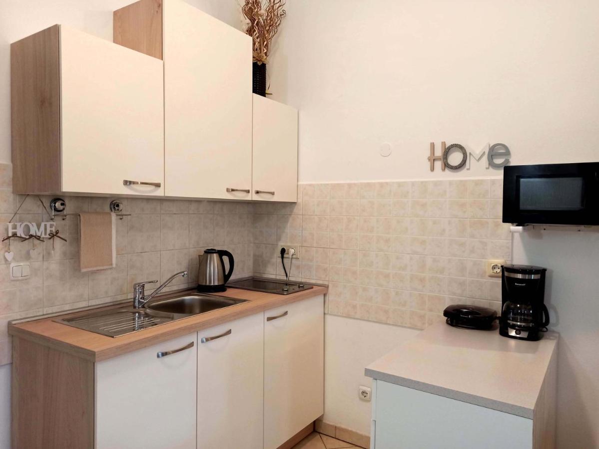 Apartman Dora Pula Ngoại thất bức ảnh