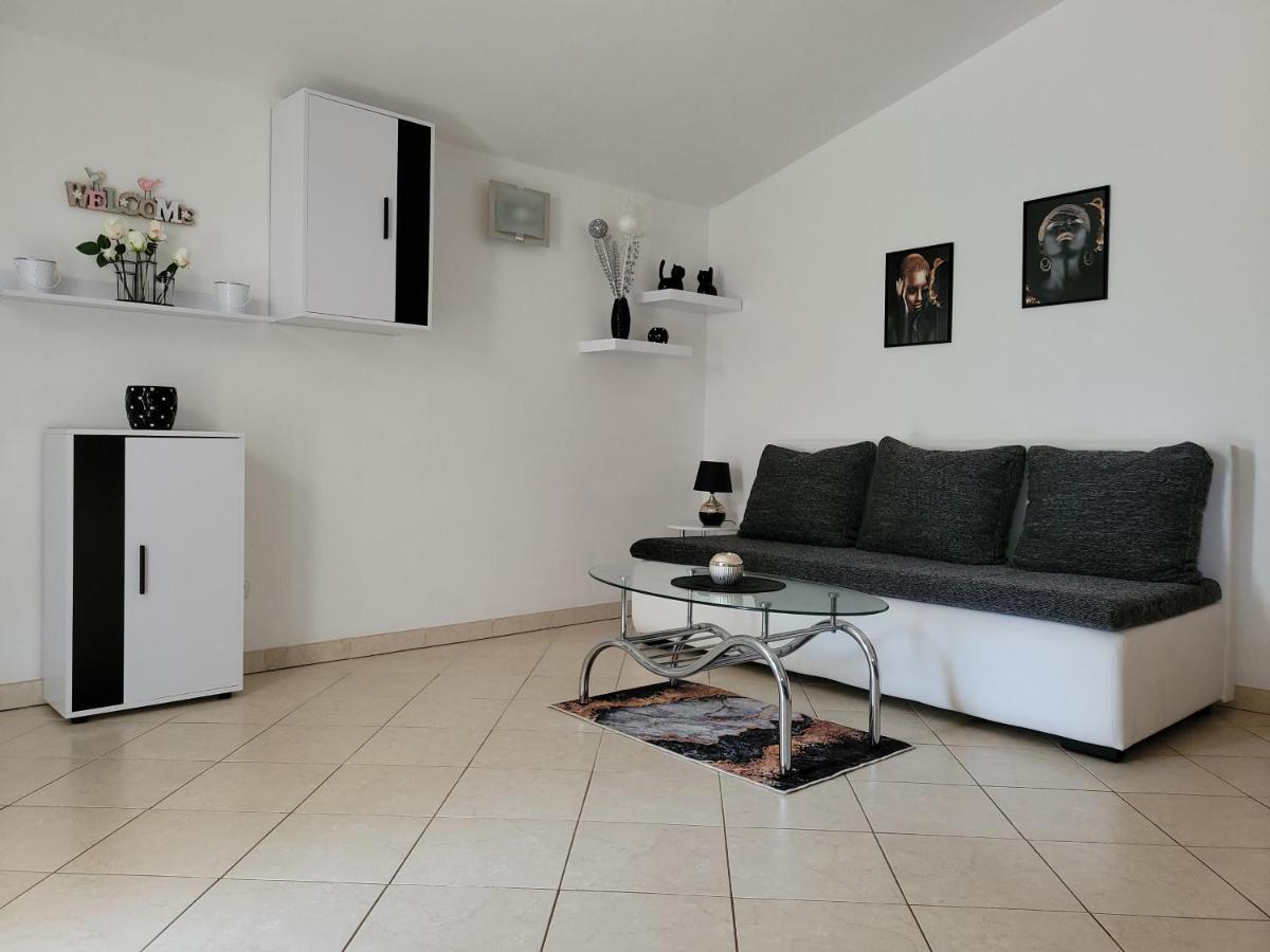 Apartman Dora Pula Ngoại thất bức ảnh