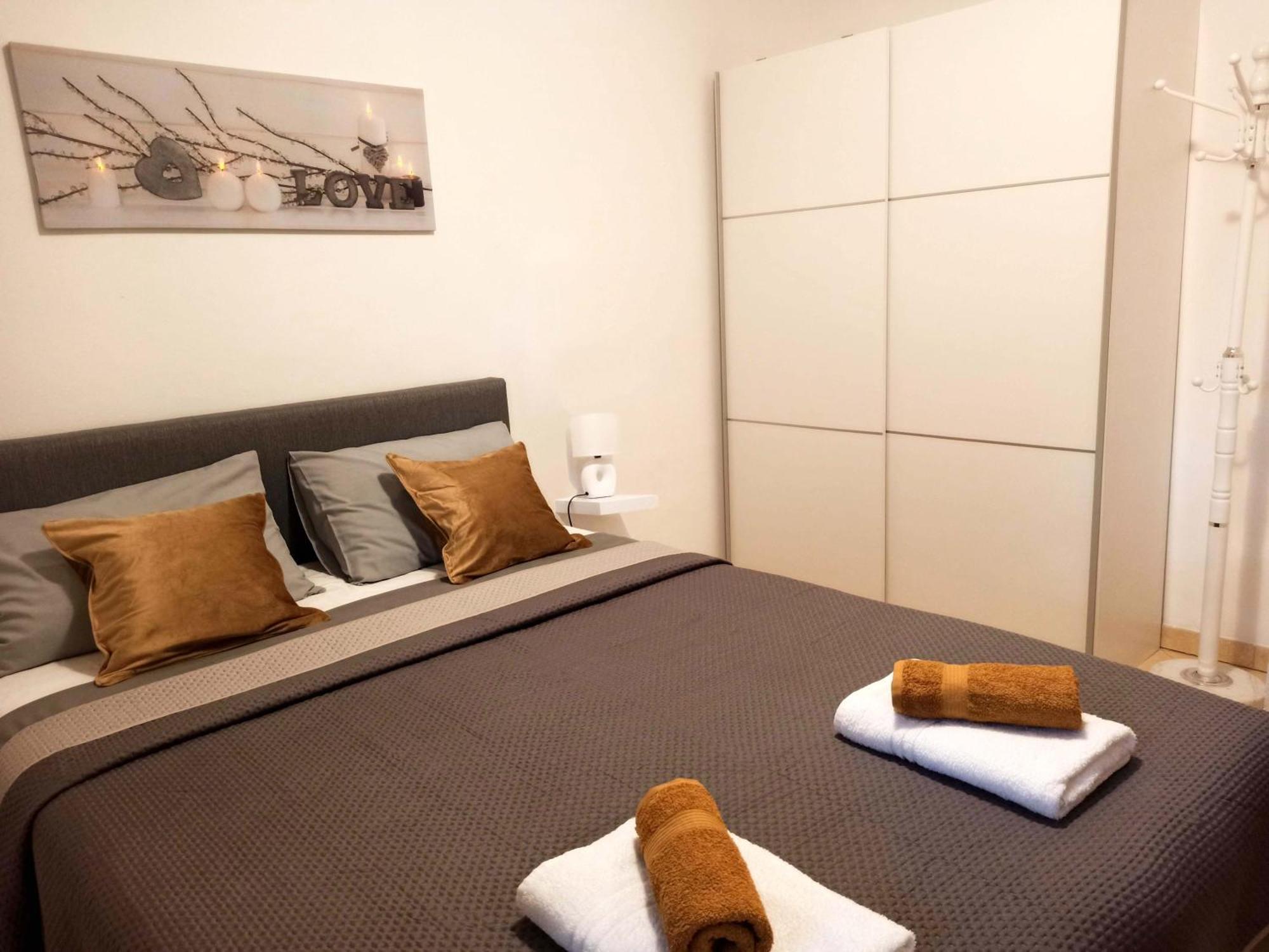 Apartman Dora Pula Ngoại thất bức ảnh
